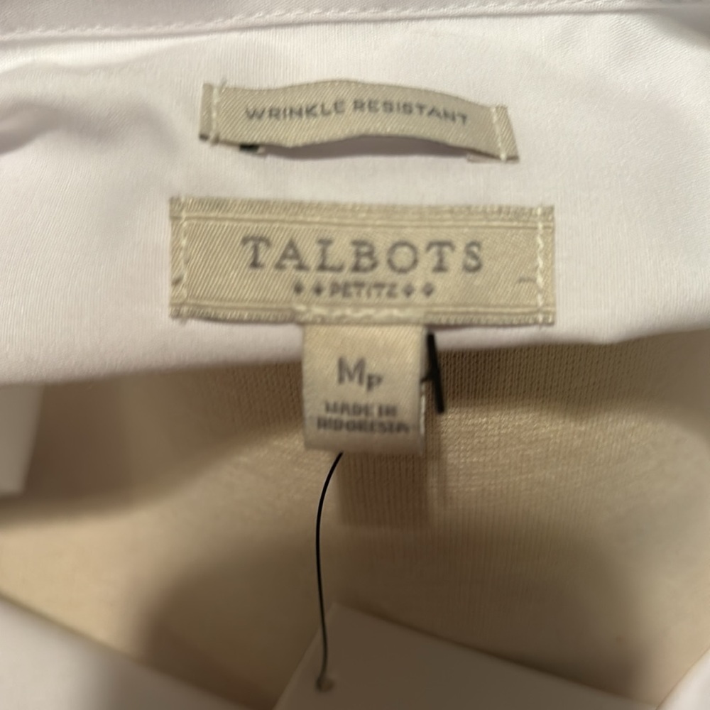 NWT Talbots Sleeveless Button Up Shirt Size MP - Picture 3 of 4